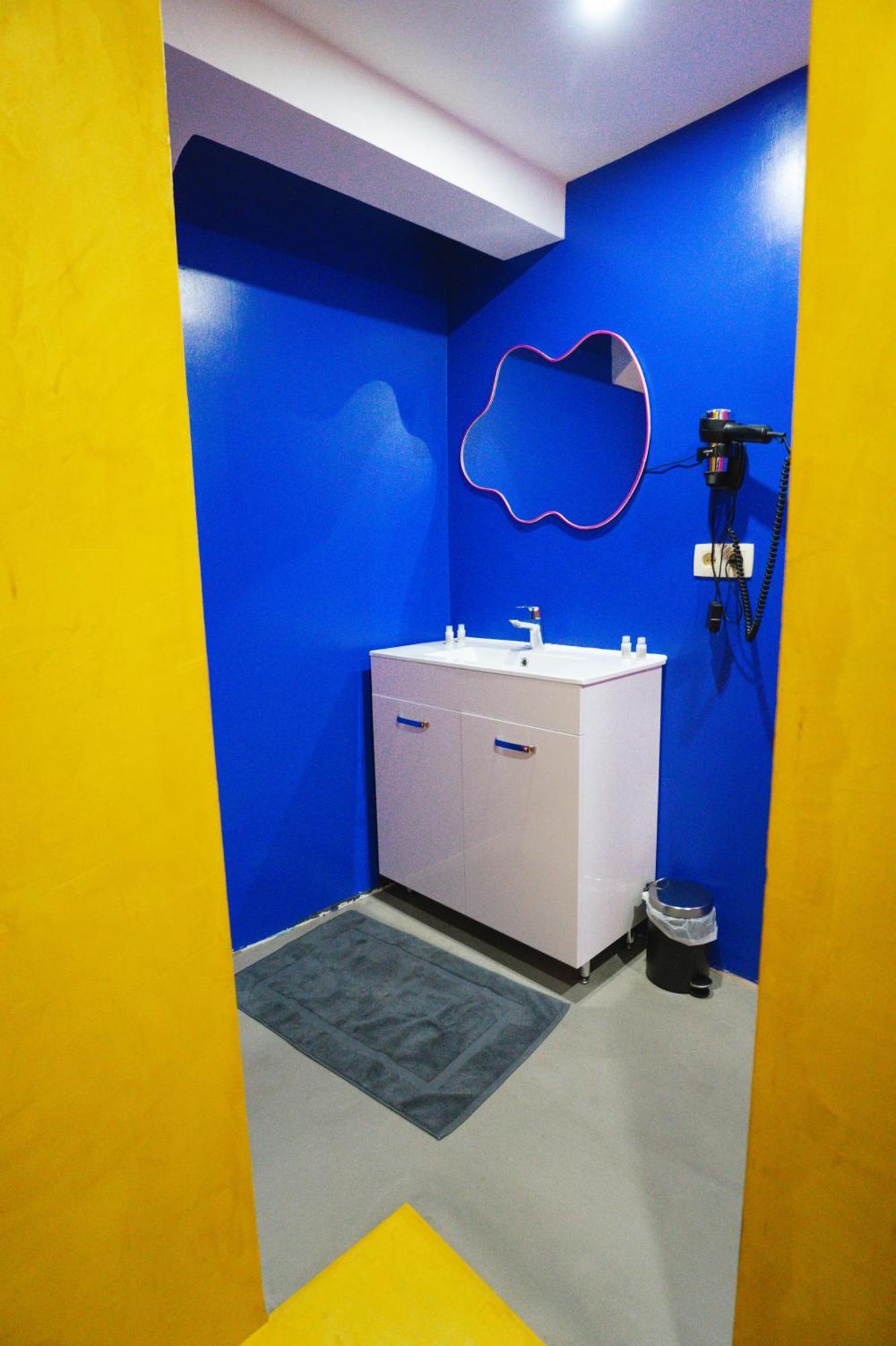 Capsule Boogie-Woogie - Jacuzzi - Sauna - Billard - Jeux - Ecran Geant - Filet Suspendu - Netflix La Louvière Eksteriør bilde