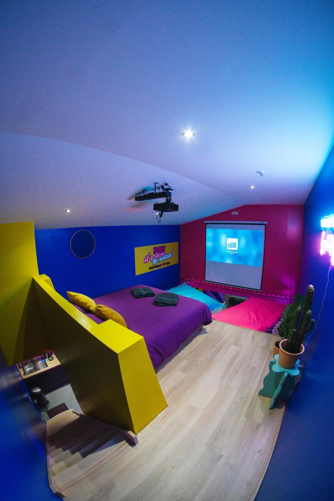 Capsule Boogie-Woogie - Jacuzzi - Sauna - Billard - Jeux - Ecran Geant - Filet Suspendu - Netflix La Louvière Eksteriør bilde